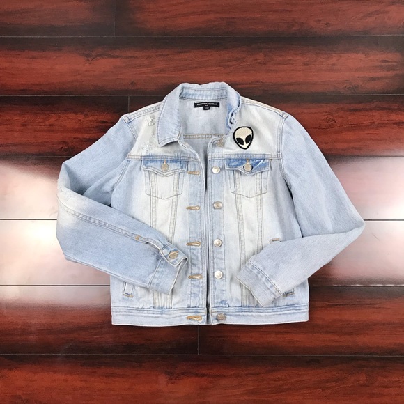 Brandy Melville Jean Denim Distressed Alien Jacket - Picture 6 of 8